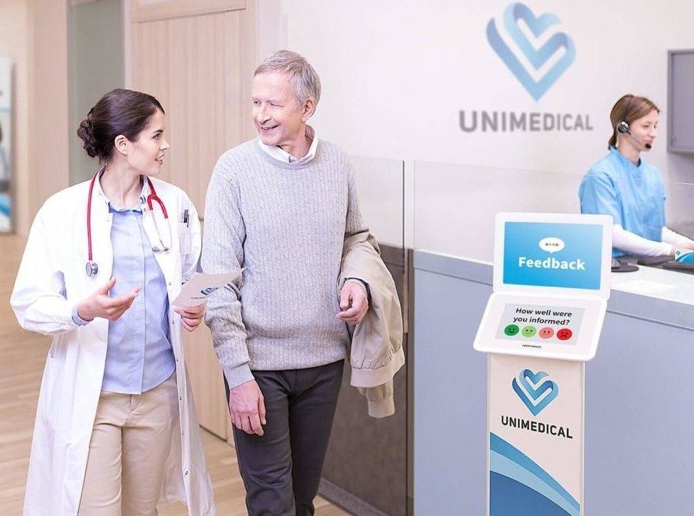 sjukvard-happy-team-sverige